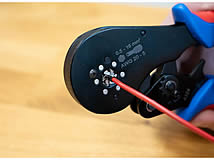 Crimpzange Anwendungsbeispiel