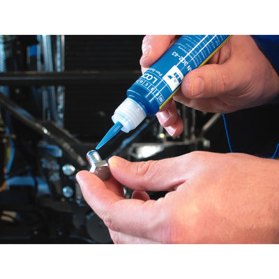 WEICON Kleb- und Dichtstoff AN302-43 Anwendungsbeispiel